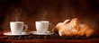 Caffè con cornetti freschi