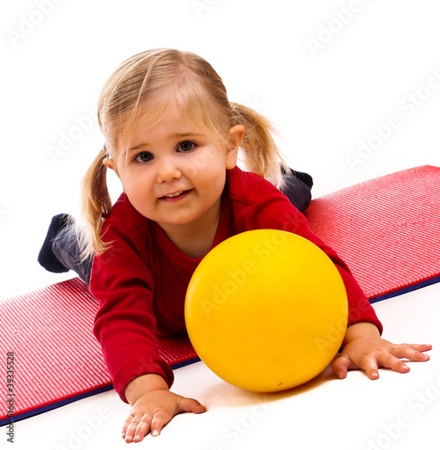 Photo: Nov 2011 Kind mit Ball Nov 2011 Kind mit Ball