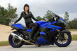 Photo: Auf dem blauen Motorrad Auf dem blauen Motorrad