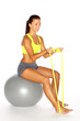 Bizepstraining mit Thera-band und Gymnastikball