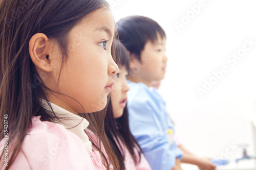 Photo: 幼稚園女児の横顔 幼稚園女児の横顔