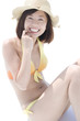 笑顔の水着女性