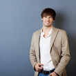 portrait eines jungen mannes