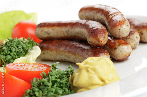 Foto: Nürnberger Rostbratwürstchen an Salat Nürnberger Rostbratwürstchen an Salat