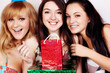 Foto: Three young beautiful girls celebrate birthday Three young beautiful girls celebrate birthday