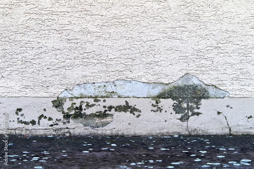 Foto: Schäden an Hauswand Schäden an Hauswand
