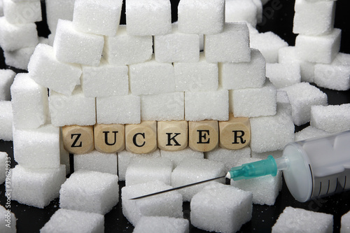 Photo: Zucker - Diabetes - Spritze Zucker - Diabetes - Spritze