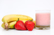 Fruta fresca con un batido. Fruta fresca con un batido.