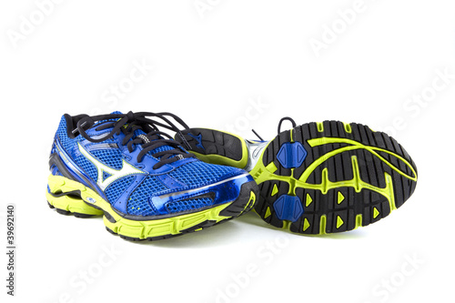 Foto: Joggingschuhe Laufschuhe Sportschuhe Schuhe Joggingschuhe Laufschuhe Sportschuhe Schuhe