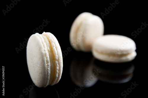 Photo: Vanilla macarons Vanilla macarons