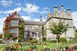 Foto: Muckross House and gardens in National Park Killarney - Ireland. Muckross House and gardens in National Park Killarney - Ireland.