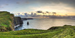 Foto: Panoramic view of Cliffs of Moher at sunset in Ireland. Panoramic view of Cliffs of Moher at sunset in Ireland.