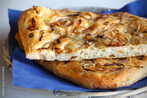 Photo: Focaccia bread with onions and thyme in a twiggy basket Focaccia bread with onions and thyme in a twiggy basket
