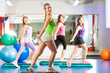 Photo: Fitness - Training und Workout im Fitnessstudio Fitness - Training und Workout im Fitnessstudio