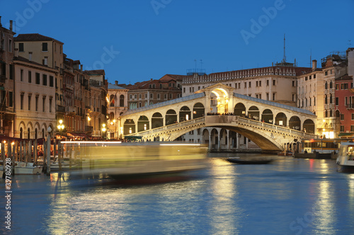 Photo: Rialto Bridge at night in Venice - Italy Rialto Bridge at night in Venice - Italy