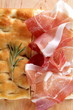 pizza focaccia con prosciutto crudo