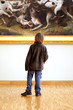 Enfant au Musée