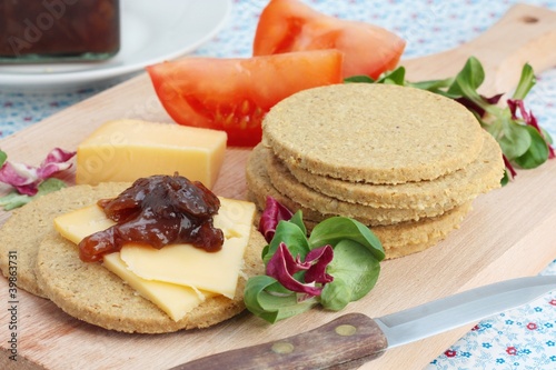 Photo: oatcakes oatcakes