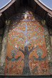 albero della vita in un tempio buddista in laos