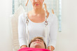 Patient bei der Physiotherapie