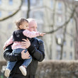 Kleinkind mit Papa