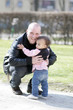 Kleinkind mit Papa