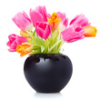 Foto: tulips in a black flower vase tulips in a black flower vase