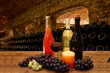 calici di vino con sfondo di cantina