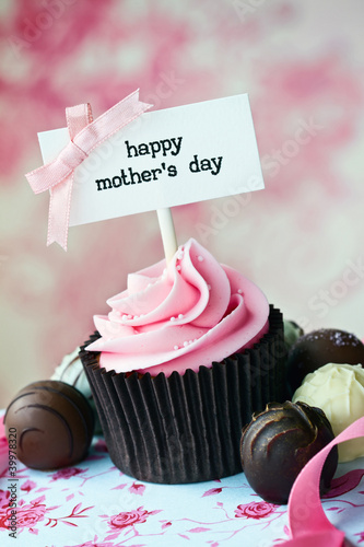 Photo: Mother's day cupcake Mother's day cupcake
