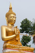 big goldern Buddhist figure