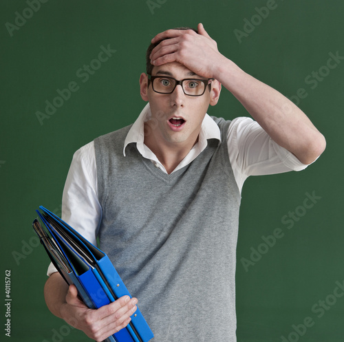 Foto: Ach ich habe die Schularbeit vergessen......... Ach ich habe die Schularbeit vergessen.........