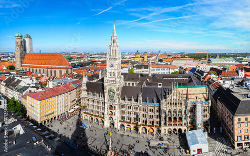 Foto: The aerial view of Munich city center from the tower of the Pete The aerial view of Munich city center from the tower of the Pete