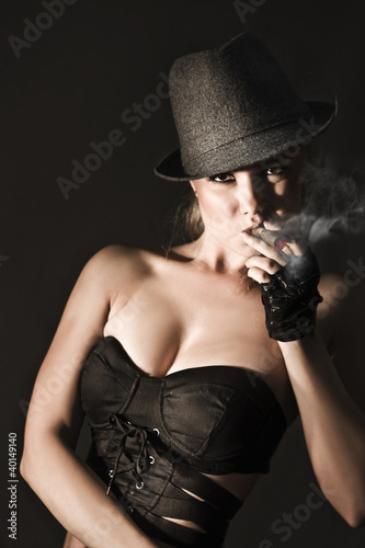 Photo: Underworld Gangster Woman Underworld Gangster Woman