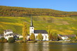 Alt-Piesport an der Mosel mit Kirche