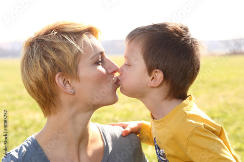 Photo: Küsschen für die Mama Küsschen für die Mama