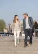 Promenade d'un couple sur la place du Trocadéro - Paris - France