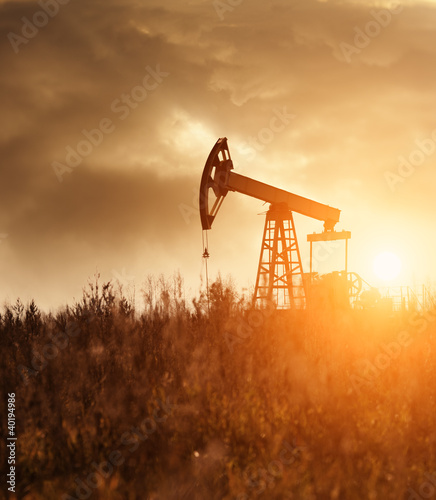 Photo: Oil Pump Silhoutte Oil Pump Silhoutte