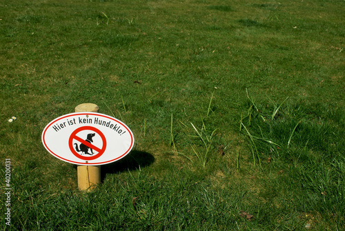 Foto: Schild, Warrnung Hundeklo Schild, Warrnung Hundeklo
