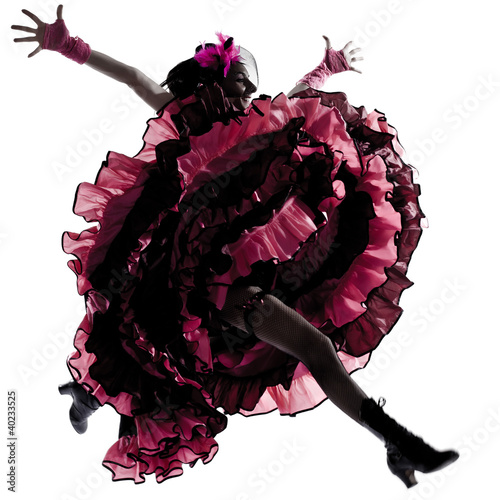 Foto: woman dancer dancing french cancan woman dancer dancing french cancan