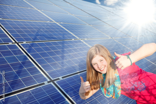 Foto: thumbs up for solar power thumbs up for solar power