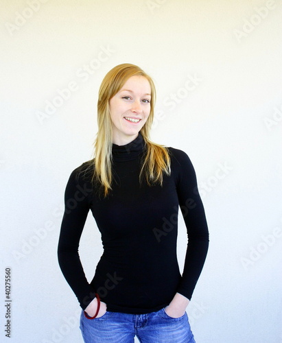 Photo: jeune adolescente blonde jeune adolescente blonde