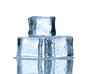 Foto: Melting ice cubes over white background with copy space Melting ice cubes over white background with copy space