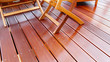 Holzmöbel auf geölter Bangkirai Terrasse