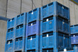 cajas de campo sucias en  exterior cooperativa