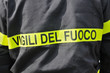 Vigili del fuoco, particolare della divisa