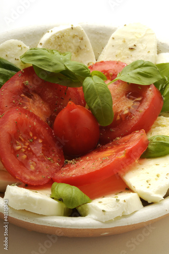 Foto: Insalata caprese Caprese salad 卡普雷塞沙拉 Insalata caprese Caprese salad 卡普雷塞沙拉
