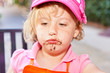 Foto: Eating cupcake Eating cupcake