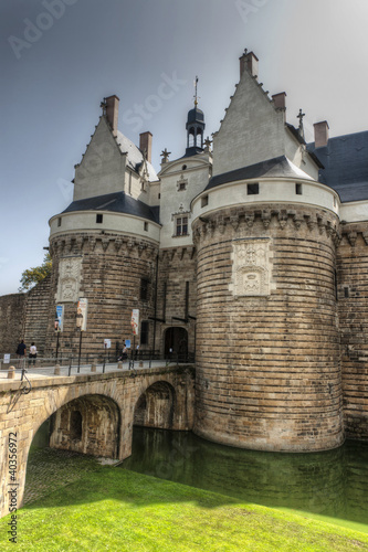 Photo: Nantes - Il Castello e il fossato Nantes - Il Castello e il fossato