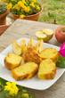 Yogurt cake with apples - Torta di yogurt con le mele