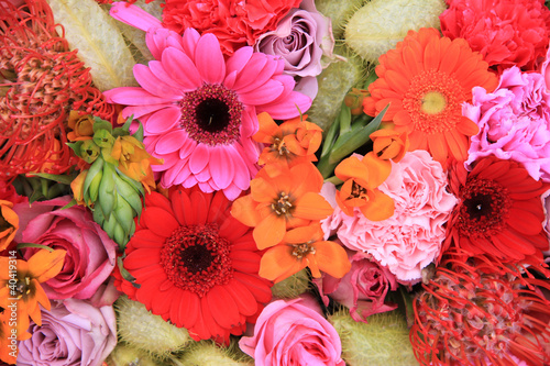 Photo: red, pink and orange flower arrangement red, pink and orange flower arrangement